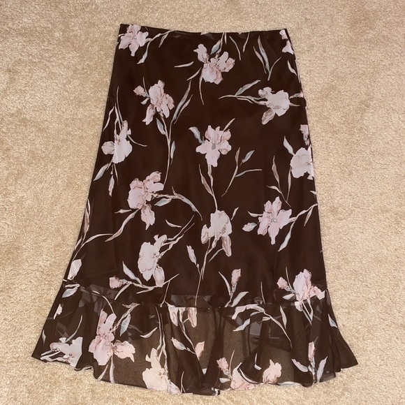 🤎CHAPS Ruffled High-Low Skirt🤎 - Picture 4 of 6